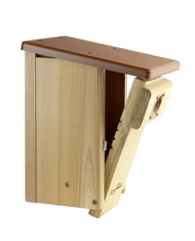 Load image into Gallery viewer, Bluebird Nest Box with Recycled Roof