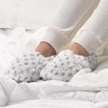 Load image into Gallery viewer, Snowy Warmies Slippers
